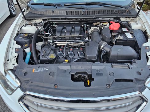 Used 2013 Ford Taurus SEL image 25