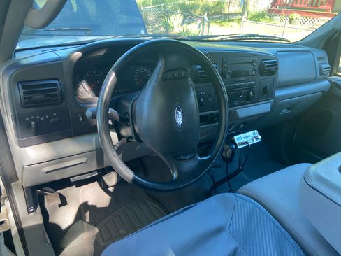 Used 2005 Ford F350 XLT AWD/4WD image 15
