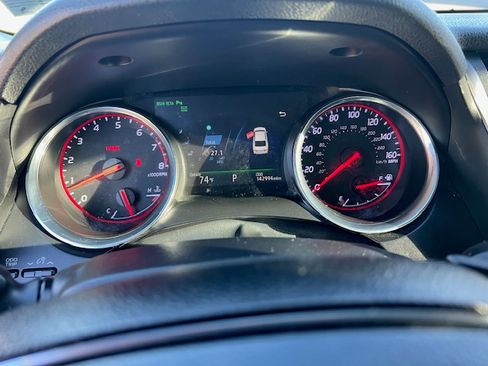 Used 2018 Toyota Camry XSE image 9