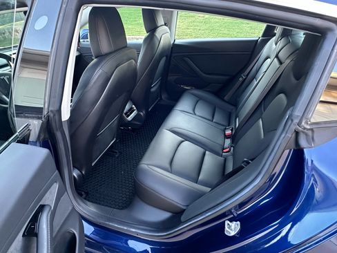 Used 2018 Tesla Model 3 Long Range image 17