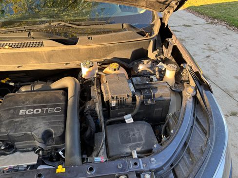 Used 2018 Chevrolet Equinox LT image 11