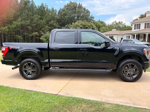 Used 2022 Ford F150 Lariat w/ Equipment Group 502A High AWD/4WD image 12