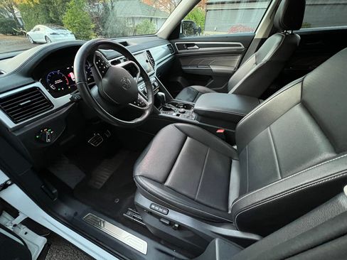 Used 2021 Volkswagen Atlas SEL R-Line image 14