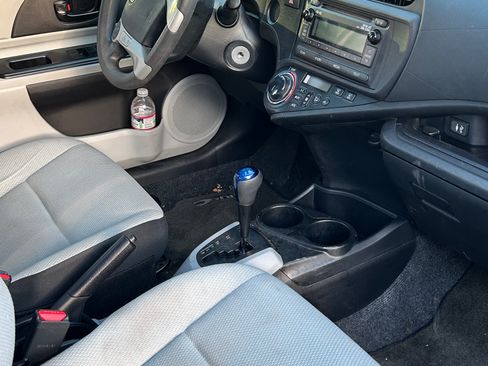 Used 2014 Toyota Prius C One image 10