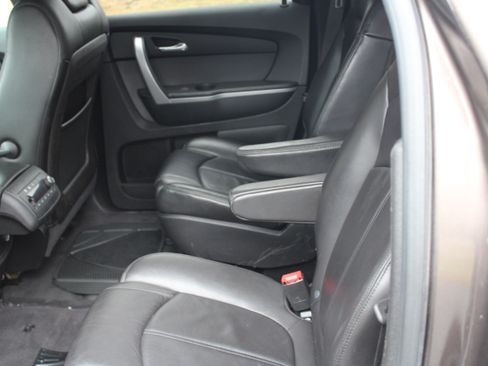 Used 2010 GMC Acadia SLT w/ Spring Special Package SLT-1 image 9