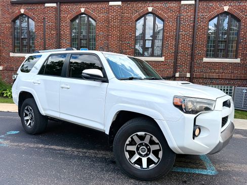 Used 2017 Toyota 4Runner TRD Off-Road Premium AWD/4WD image 1