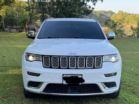 Used 2020 Jeep Grand Cherokee Summit AWD/4WD image 2