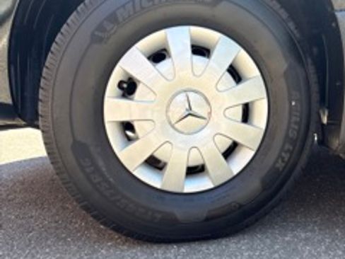 Used 2021 Mercedes-Benz Sprinter 2500 image 27