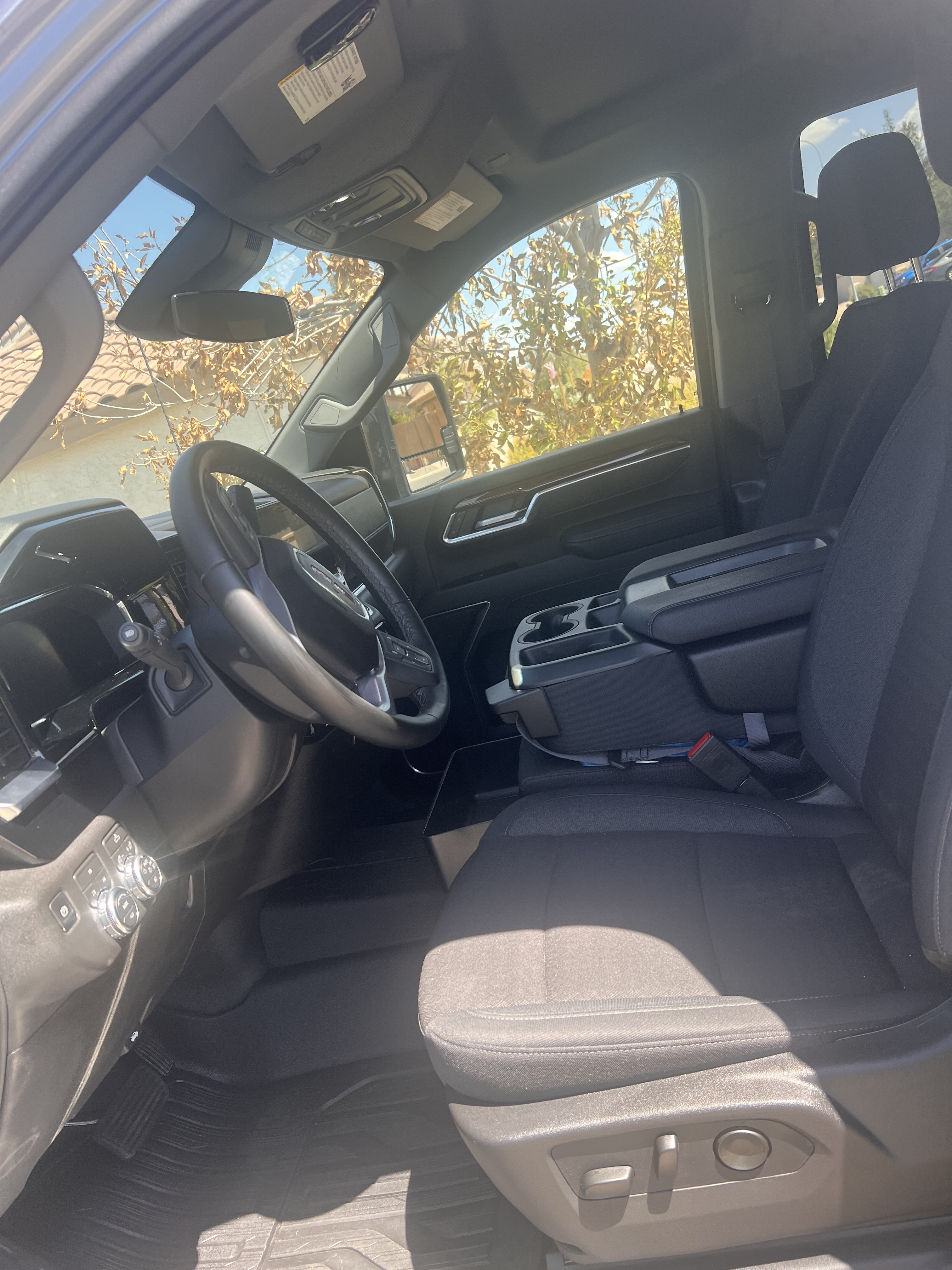 Used 2026 GMC Sierra 2500 SLE w/ SLE Value Package; AWD/4WD image 9