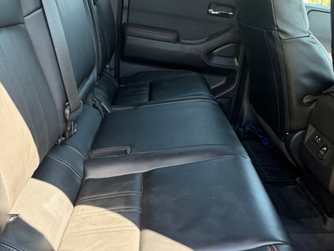 Used 2023 Nissan Frontier PRO-4X w/ Pro-4X Premium Package AWD/4WD image 12