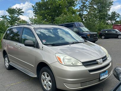Used 2005 Toyota Sienna CE