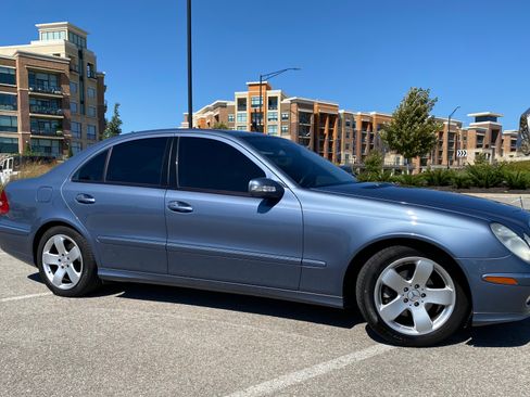 Used 2004 Mercedes-Benz E 320 Sedan image 5