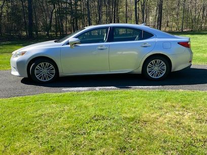 Used 2014 Lexus ES 350 w/ Luxury Package