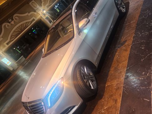 Used 2016 Mercedes-Benz S 550 Sedan image 2