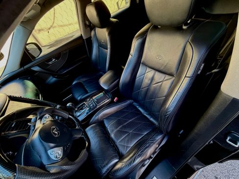Used 2010 INFINITI FX50 AWD w/ Sport Pkg image 18