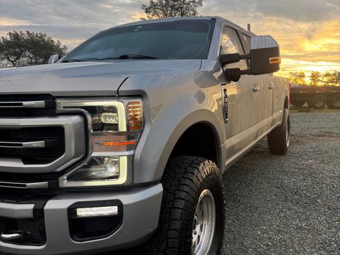 Used 2021 Ford F350 Platinum image 6