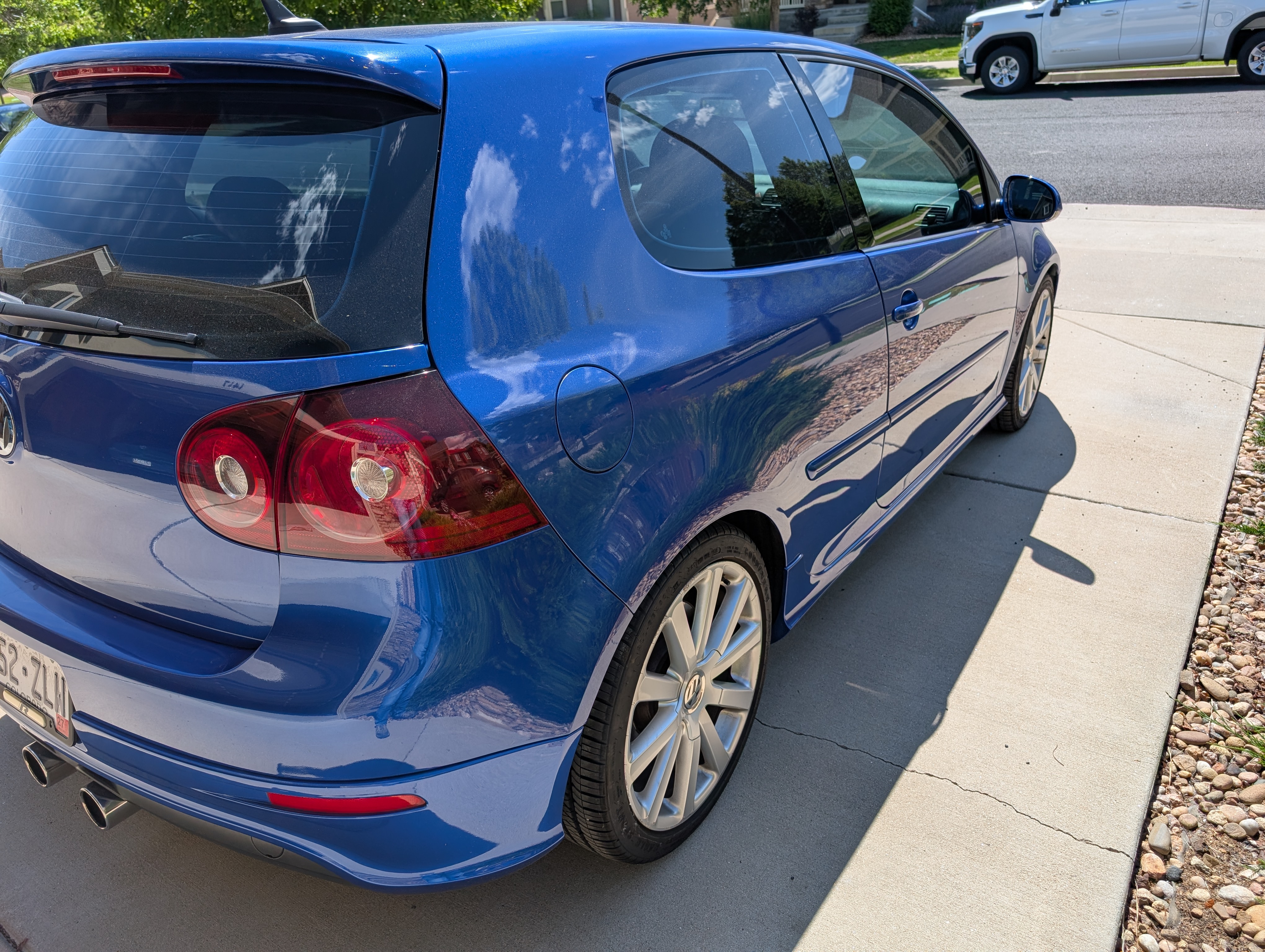 Used 2008 Volkswagen R32 AWD/4WD image 4