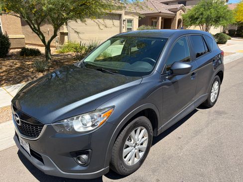 Used 2013 MAZDA CX-5 Touring w/ Touring Tech Pkg AWD/4WD image 2