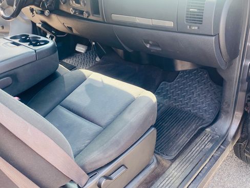 Used 2011 Chevrolet Silverado 1500 LT w/ All-Star Edition image 8