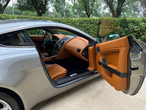 Used 2008 Aston Martin V8 Vantage Coupe RWD image 4