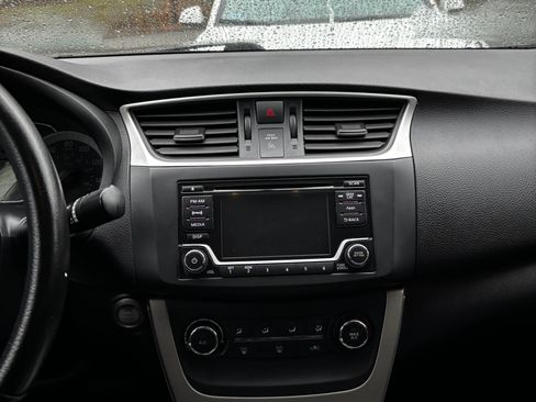 Used 2015 Nissan Sentra SV image 10