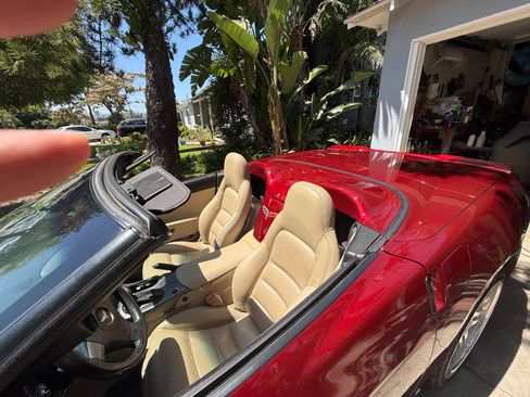 Used 2006 Chevrolet Corvette Convertible w/ Preferred Equipment Group RWD image 16