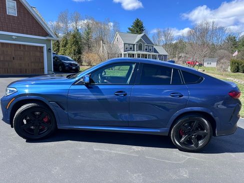 Used 2022 BMW X6 xDrive40i w/ M Sport Package AWD/4WD image 9