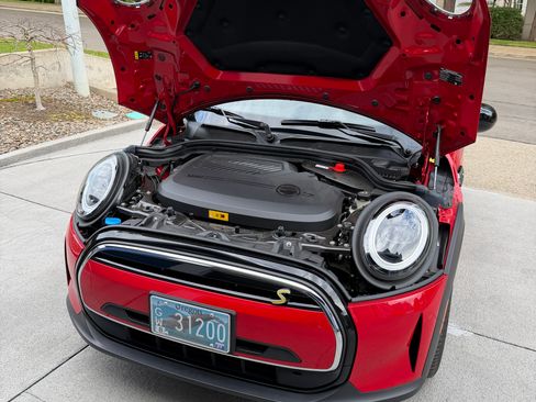 Used 2024 MINI Cooper SE image 9