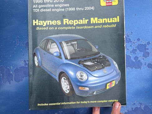 Used 1999 Volkswagen Beetle GLS FWD image 13