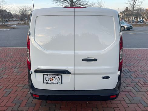 Used 2022 Ford Transit Connect XL image 5