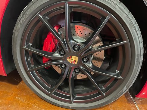 Used 2021 Porsche 718 Cayman image 8