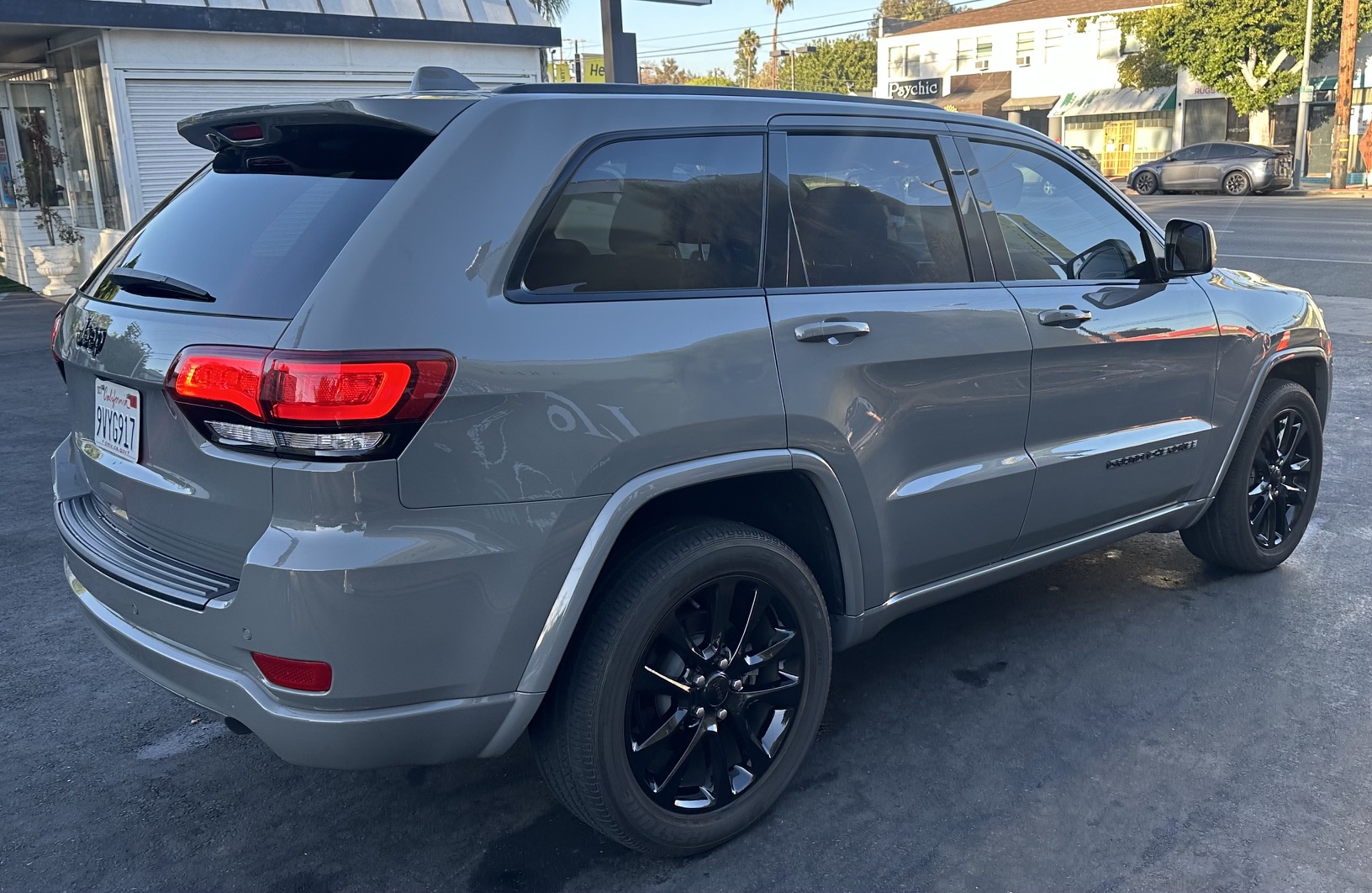 Used 2021 Jeep Grand Cherokee Laredo X RWD image 5