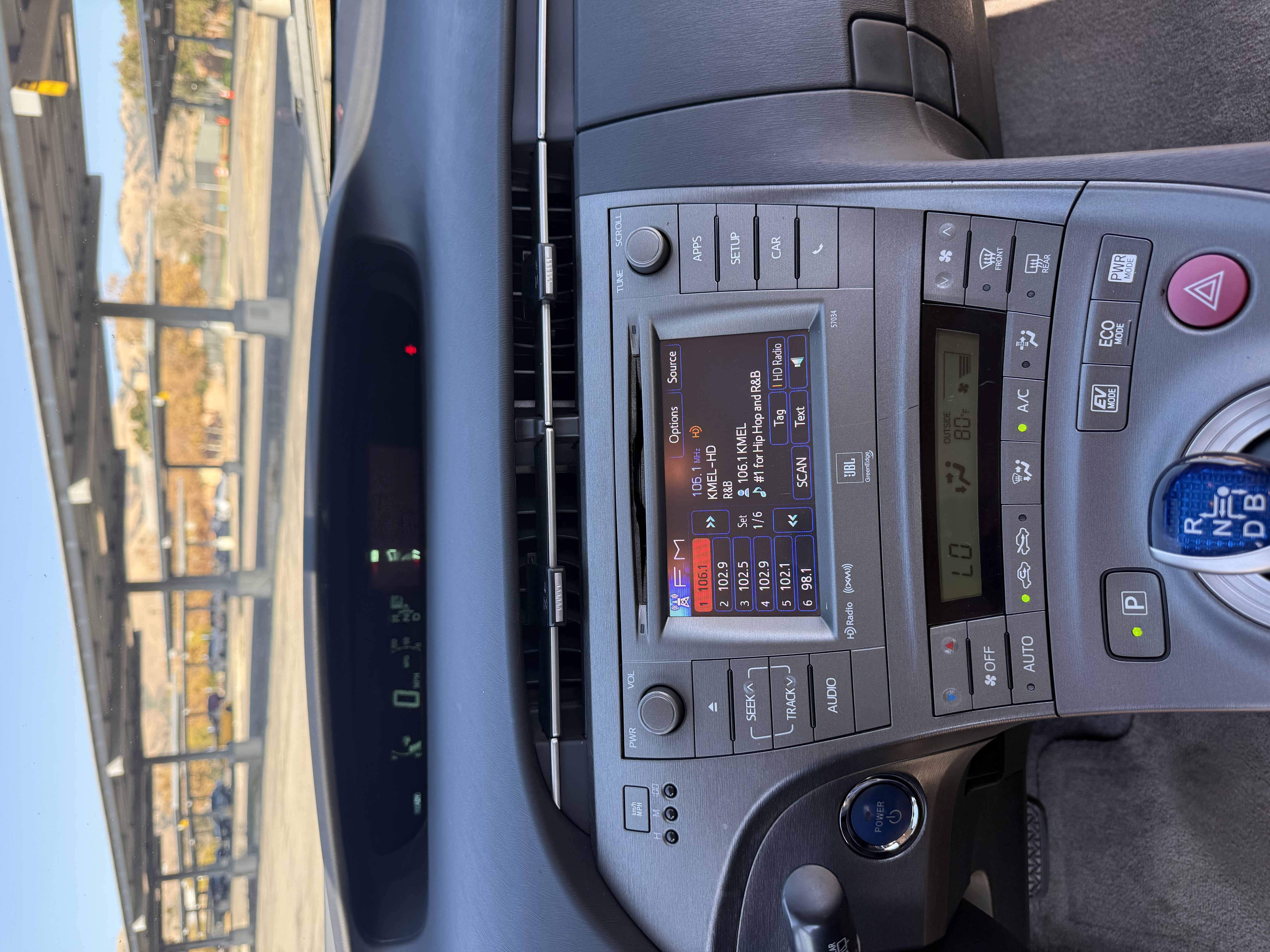 Used 2015 Toyota Prius Four FWD image 15