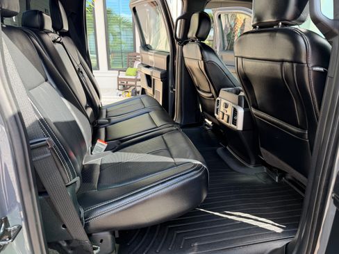 Used 2018 Ford F150 Lariat w/ Equipment Group 502A Luxury AWD/4WD image 24
