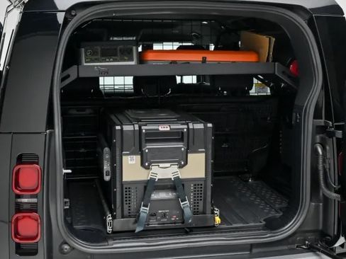 Used 2023 Land Rover Defender 110 S image 18