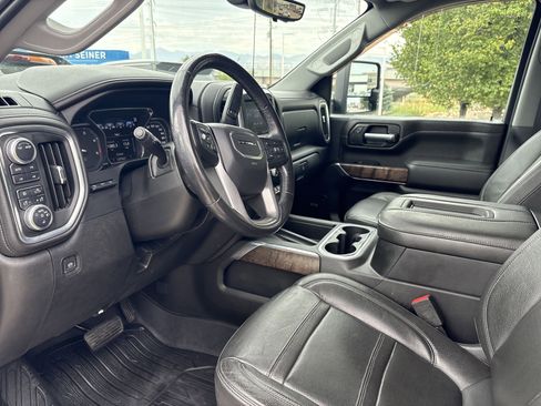 Used 2020 GMC Sierra 2500 Denali w/ Denali Ultimate Package image 11