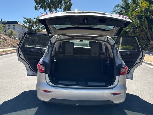 Used 2015 INFINITI QX60 3.5 Sport Utility 4D w/ Premium Plus Package image 17