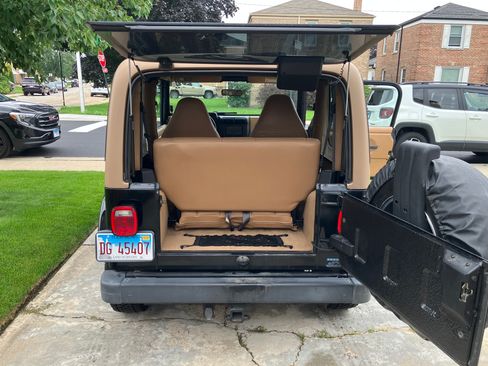 Used 1998 Jeep Wrangler Sahara AWD/4WD image 27