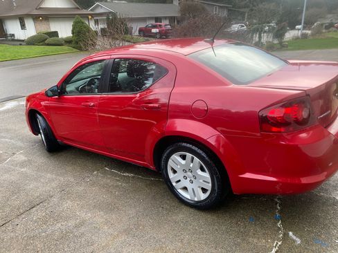 Used 2014 Dodge Avenger SE image 10