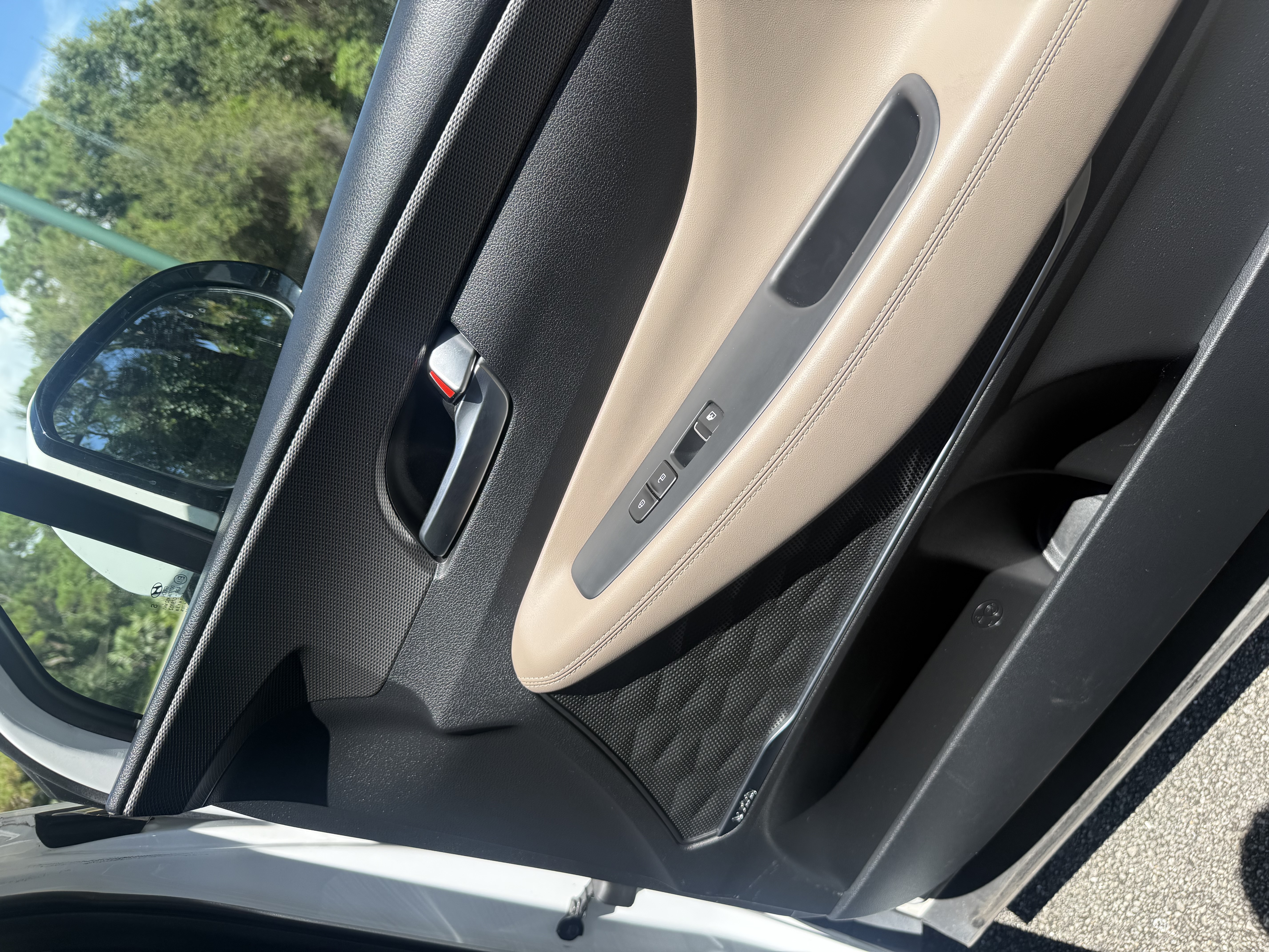 Used 2020 Hyundai Santa Fe SEL FWD image 14