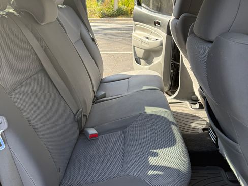 Used 2013 Toyota Tacoma PreRunner image 15