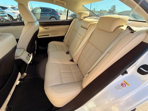 Used 2017 Lexus ES 350 w/ Luxury Package image 15
