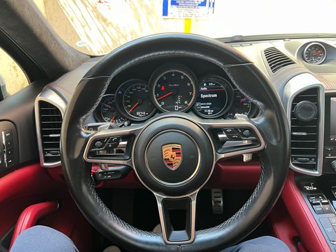 Used 2017 Porsche Cayenne image 14