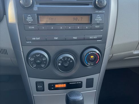 Used 2011 Toyota Corolla LE image 9