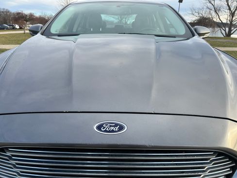 Used 2014 Ford Fusion SE w/ Equipment Group 202A image 28