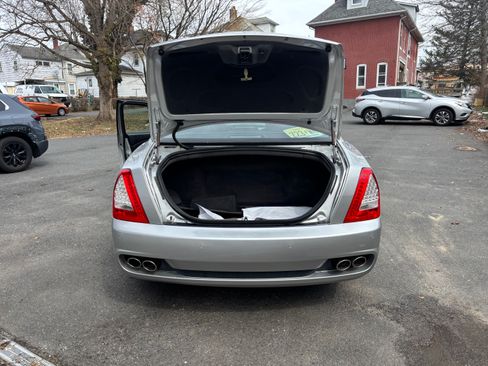Used 2010 Maserati Quattroporte S image 11