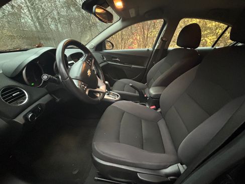 Used 2013 Chevrolet Cruze LT image 10