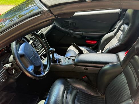 Used 2000 Chevrolet Corvette Convertible w/ Memory Pkg RWD image 14