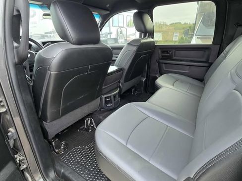 Used 2022 RAM 3500 Tradesman image 12