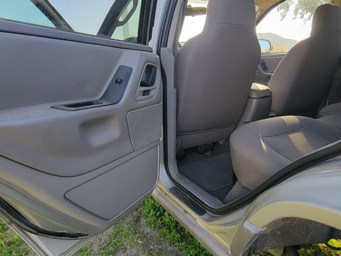 Used 2003 Jeep Grand Cherokee Laredo image 21